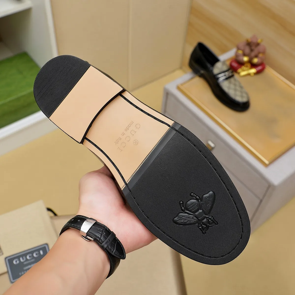 Men's men's shoes💰460💰💰Gucci official website men's business formal leather shoes updated💥Hong Kong counters synchronize new styles💥completely one-to-one replica shipment👍zero gap in counter quality 0⃣️made of imported cowhide on the outside+water-dyed🐂leather lining, color optional! Matching code 38-45